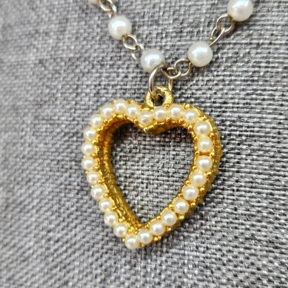 VINTAGE Reversible Aurora Borealis AB Rhinestone and Faux Pearl Heart Necklace - Picture 4 of 7
